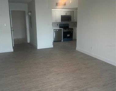 10365 Paradise Boulevard - Photo Thumbnail 3