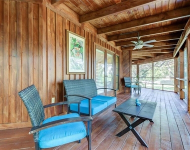 5828 Oakhurst Drive - Photo Thumbnail 16