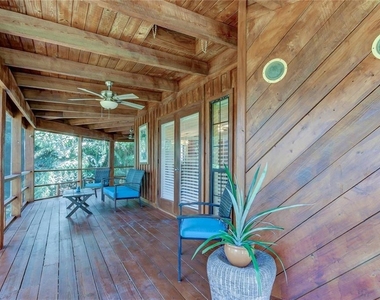 5828 Oakhurst Drive - Photo Thumbnail 18