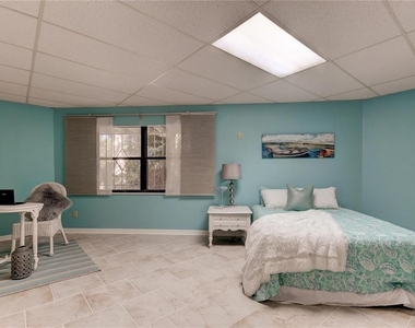 5828 Oakhurst Drive - Photo Thumbnail 9