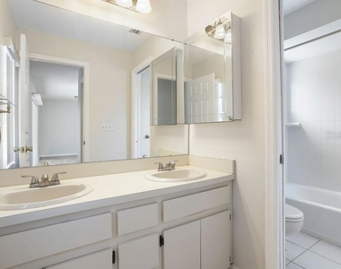 14014 Middleton Way - Photo Thumbnail 20