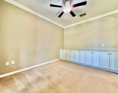 12404 Ballentrae Forest Drive - Photo Thumbnail 4