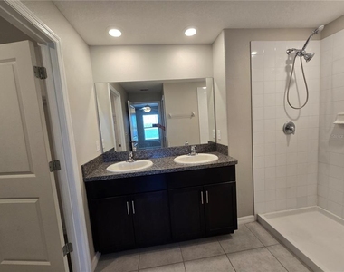 838 Olive Conch Street - Photo Thumbnail 13