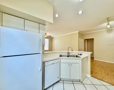 10440 White Lake Court - Photo Thumbnail 8