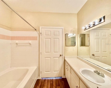 10440 White Lake Court - Photo Thumbnail 13