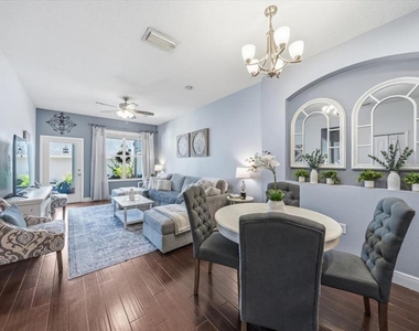9606 Royce Drive - Photo Thumbnail 6