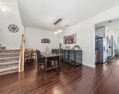 9606 Royce Drive - Photo Thumbnail 9