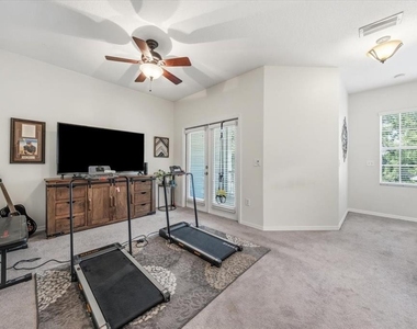9606 Royce Drive - Photo Thumbnail 14