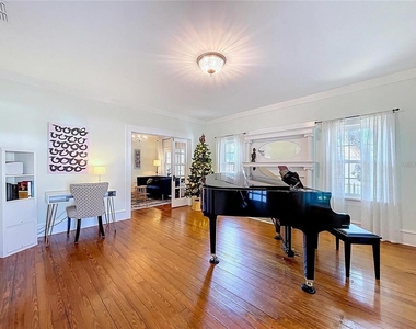 901 W Baker Street - Photo Thumbnail 4
