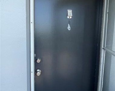 1303 S Hercules Avenue - Photo Thumbnail 5