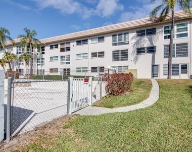 1303 S Hercules Avenue - Photo Thumbnail 33