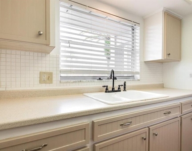 1303 S Hercules Avenue - Photo Thumbnail 14