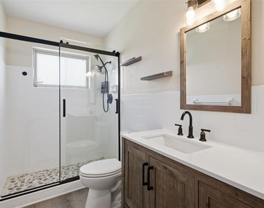 2434 Australia Way E - Photo Thumbnail 13