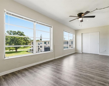 2434 Australia Way E - Photo Thumbnail 12