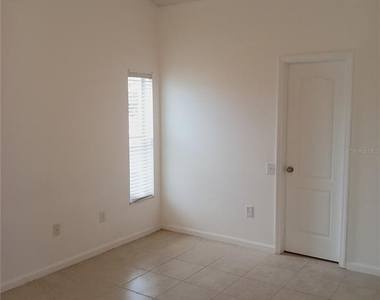 7733 Outerbridge Street - Photo Thumbnail 10