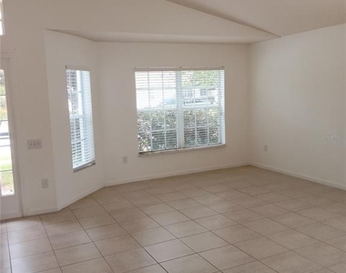 7733 Outerbridge Street - Photo Thumbnail 2