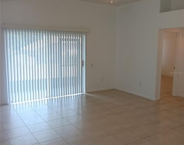 7733 Outerbridge Street - Photo Thumbnail 4