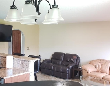 4560 Ashburn Square Drive - Photo Thumbnail 8