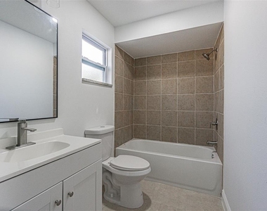 556 Clearwater Largo Road N - Photo Thumbnail 8