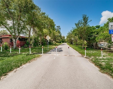 525 Lexington Street - Photo Thumbnail 35