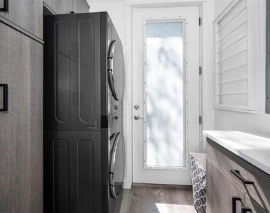 525 Lexington Street - Photo Thumbnail 25