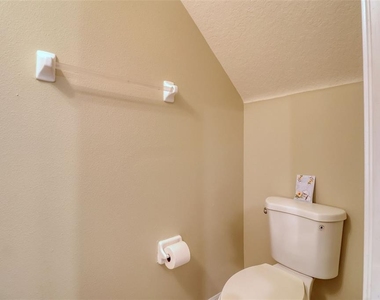 6622 83rd Avenue N - Photo Thumbnail 15