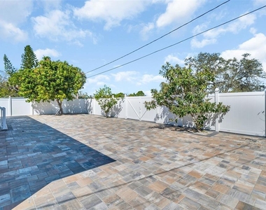 4767 26th Avenue N - Photo Thumbnail 39