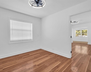 4767 26th Avenue N - Photo Thumbnail 23