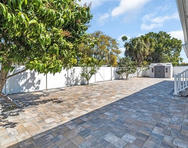4767 26th Avenue N - Photo Thumbnail 37
