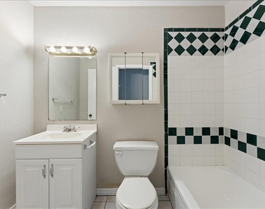 6345 Newtown Circle - Photo Thumbnail 15