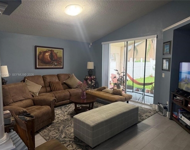 3127 Heritage Parkway - Photo Thumbnail 5