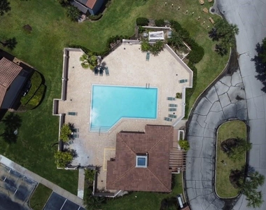 4807 Normandy Place - Photo Thumbnail 2