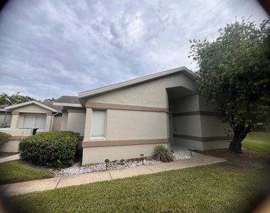 535 Azinger Circle - Photo Thumbnail 3
