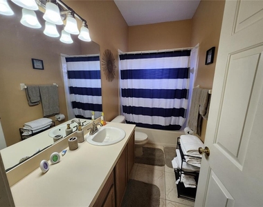 2503 Buttercup Court - Photo Thumbnail 14