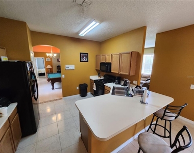 2503 Buttercup Court - Photo Thumbnail 8