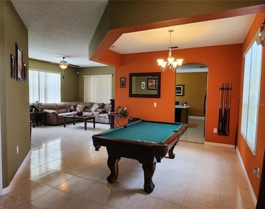 2503 Buttercup Court - Photo Thumbnail 2