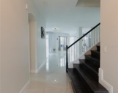 1014 Corvina Drive - Photo Thumbnail 18