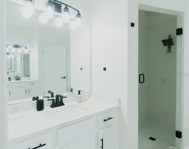1014 Corvina Drive - Photo Thumbnail 13