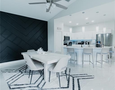 1014 Corvina Drive - Photo Thumbnail 8