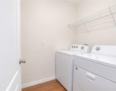 2824 Sunridge Loop - Photo Thumbnail 15