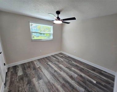 4843 Camphor Avenue - Photo Thumbnail 6
