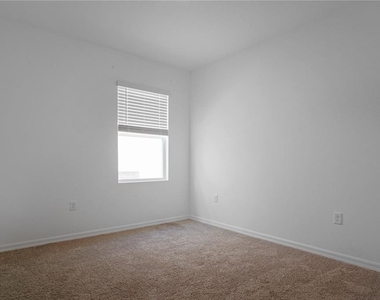 5714 Somerset Drive - Photo Thumbnail 17