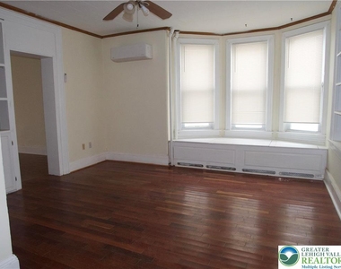 1020 Ferry Street - Photo Thumbnail 1