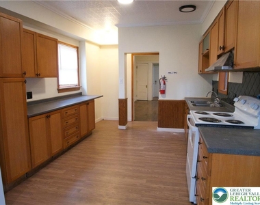 1020 Ferry Street - Photo Thumbnail 15