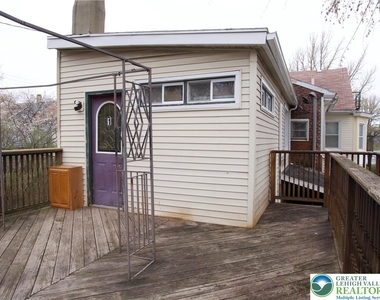 1020 Ferry Street - Photo Thumbnail 23