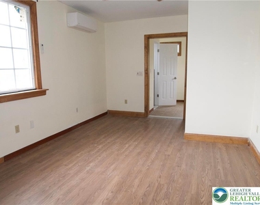 1020 Ferry Street - Photo Thumbnail 17