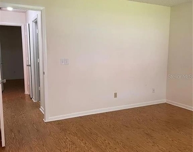 8591 Sw 93rd Place - Photo Thumbnail 8