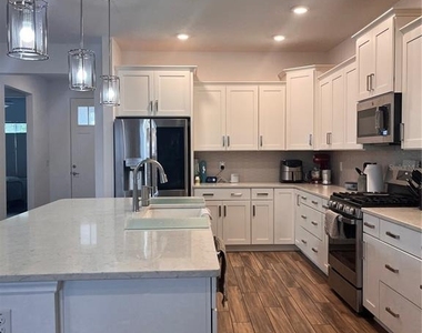 9222 Sw 104th Terrace - Photo Thumbnail 3