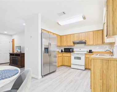 7686 Sw 81st Street - Photo Thumbnail 2