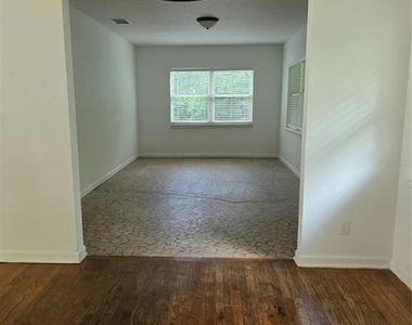 507 Ne 21st Terrace - Photo Thumbnail 3
